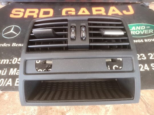 BMW F10 2011-16 Arka Havalandırma Izgarası Kromsuz 9158312