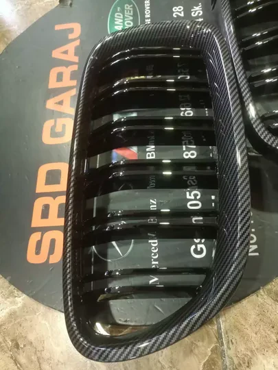 BMW F10 Karbon Ön Panjur Takım Çift Çıtalı