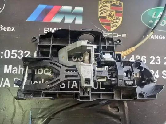 BMW F10 Sol Arka Kapı Dış Kolu İç Mekanizması X3717564909