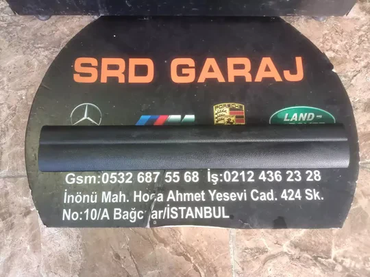 BMW F20 F30 İç Sol Kapı Basamağı Kapağı 7221915