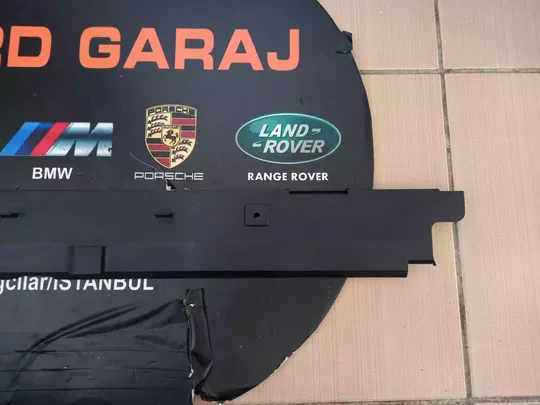 BMW F20 Radyatör Üst Conta Kapağı