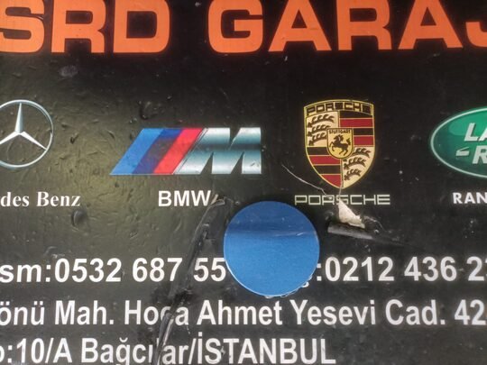 BMW F22 M2 Ön Tampon Çeki Demir Kapağı