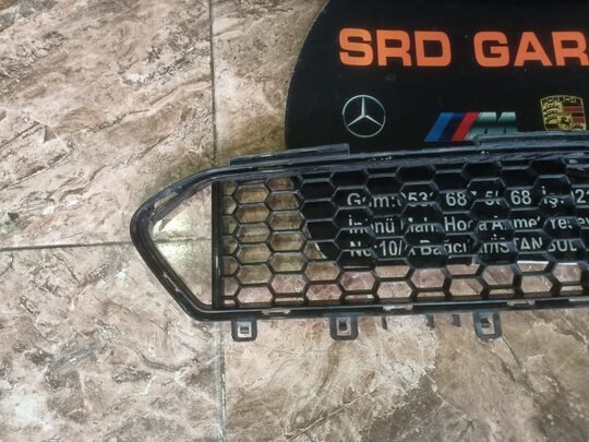 BMW F22 M2 Tampon Orta Izgarası Çıkma Yns
