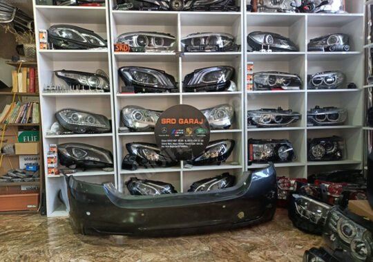BMW F32 F33 4 Serisi Arka Tampon V Difüzör M Technic