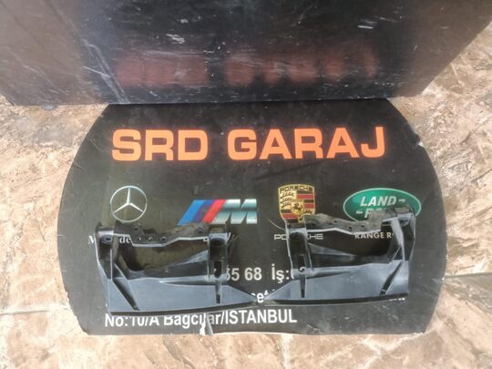 BMW F32 F33 F36 F80 Sağ Sol Far Alt Braketi 1305819031 1305819030