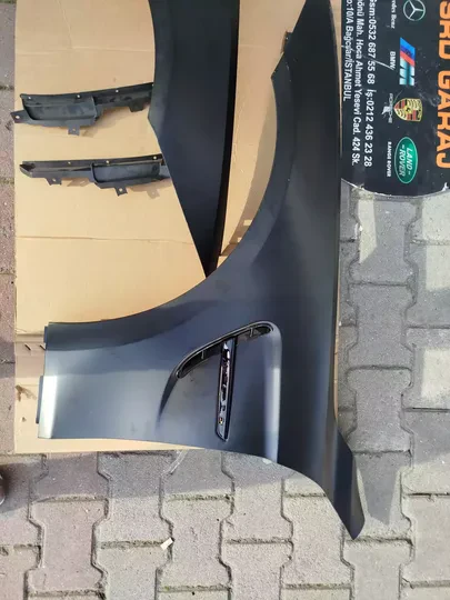 BMW F32 F33 F36 M4 Sağ-Sol Çamurluk