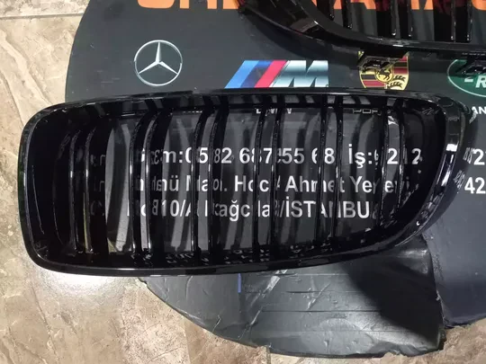 BMW F32 LCI F36 LCI Piano Black Çift Çıtalı Panjur