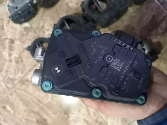 BMW G11 G12 G30 G31 Gaz Kelebeği 8601651