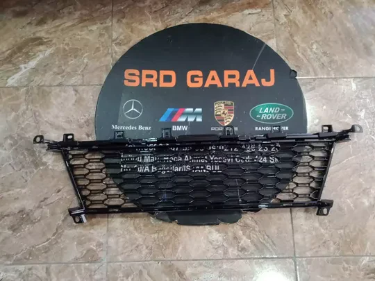 BMW G20 2019 M-Tech Tampon Orta Izgarası Piano Siyah 8068367