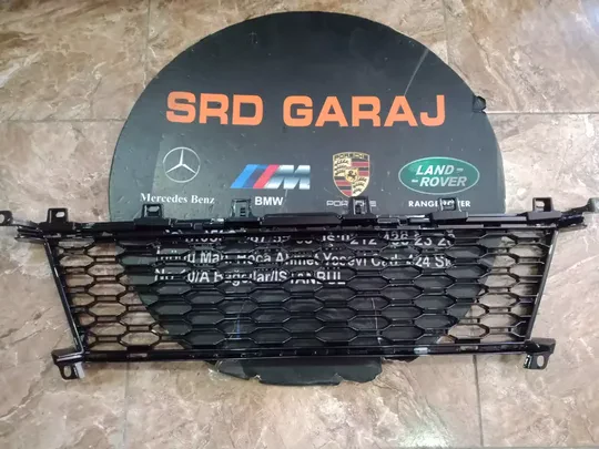 BMW G20 2019 M-Tech Tampon Orta Izgarası Piano Siyah 8068367