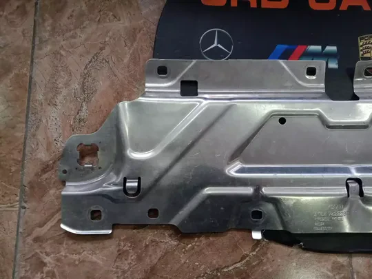 BMW G20 2019- Ön Üst Panel Demiri 7422287