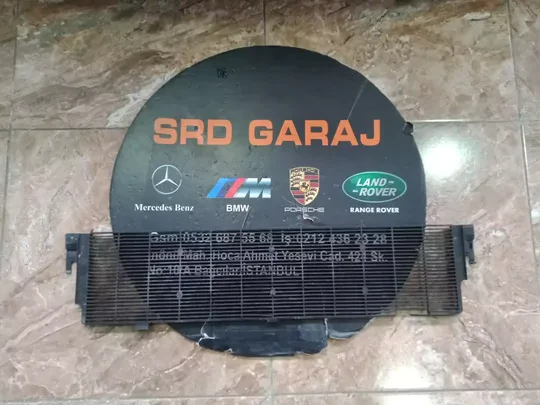 BMW G20 Alt Radyatör Koruma Izgarası (Benzin) 8482591