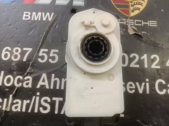 BMW G20 G22 Hava Kanalı Motoru 17204710