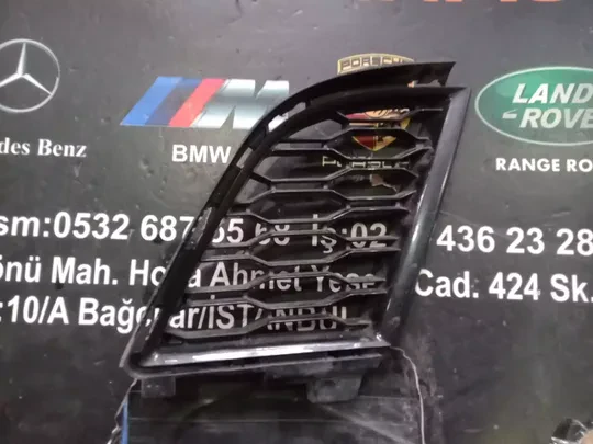 BMW G20 Ön Tampon Sol Izgarası 8075601