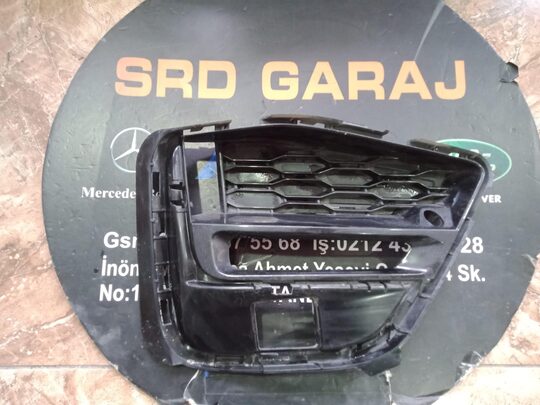 BMW G20 Sol Tampon Izgarası Çıkma Orj 8069369
