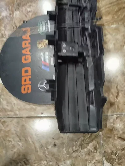 BMW g22 g23 Alt Maske Hava Kanalı Motoru Üstünde 5a1e916-02 8071320