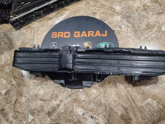 BMW g22 g23 Alt Maske Hava Kanalı Motoru Üstünde 5a1e916-02 8071320