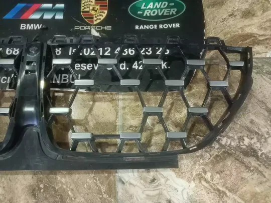 BMW G22 Panjur Alt Kısım Çıkma