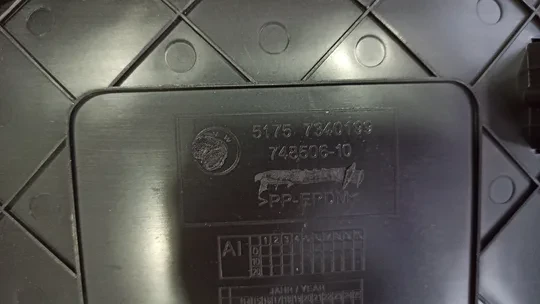 BMW G30 5.18 5.20 Ön Çamurluk Davlumbazı