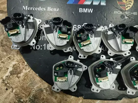 BMW G30 G31 LCI LED Far Sinyal Modülü 23508302-01