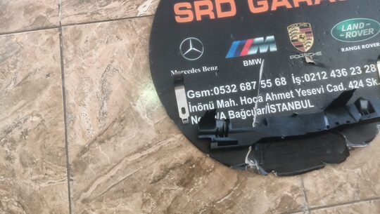 BMW G30 LCI Far Alt Braketi Sıfır