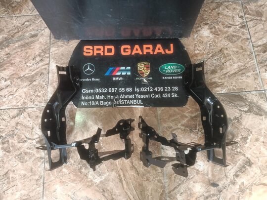 BMW G30+LCİ Sağ Sol Far Yuva Sacı 7383858 7383857
