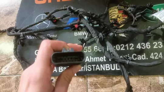 BMW G60 Ön Tampon Park Sensör Tesisatı 5A86170