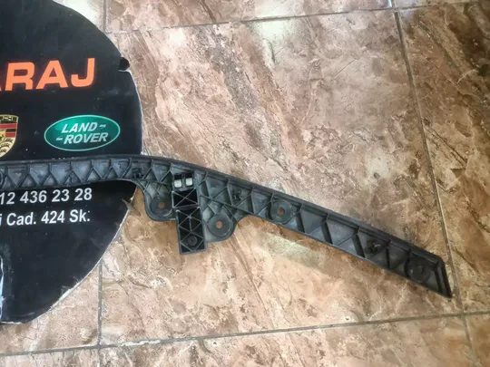 BMW G82 M4 Ön Tampon Braketi 8080543