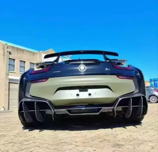 BMW İ8 Carbon Body Kit Yurtdışı Siparişi İle Gelir