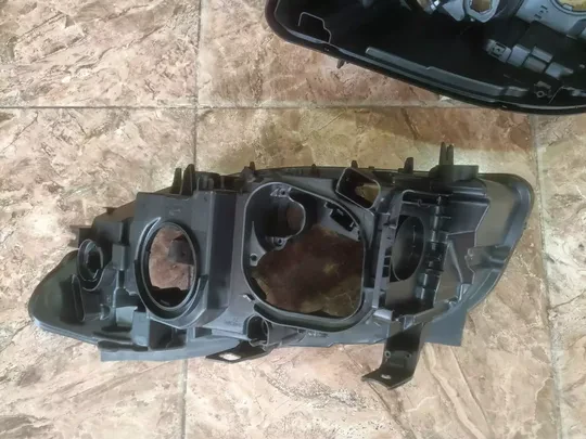 BMW X1 E84 2009-11 Sağ Sol Halojen Far Kasası