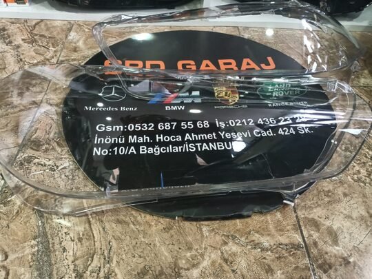 BMW X2 F39 Ön Far Camı