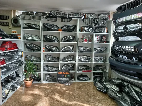 BMW X6 Serisi E71 Far Camı