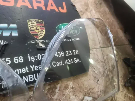 Chery Omoda Sağ Sol Far Camı