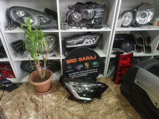 Clio 5 Sağ Far 260100902R