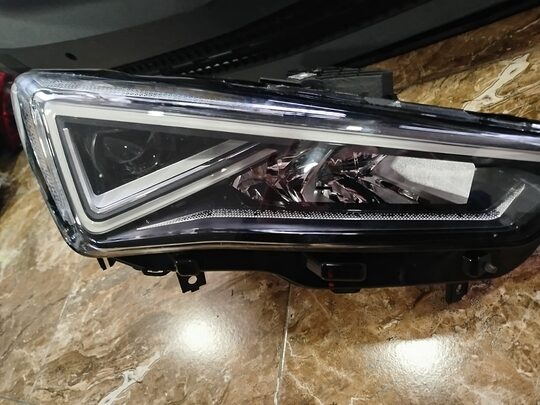Cupra Formentor Sağ Far 5FG941008F