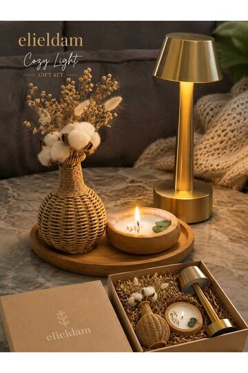 Elieldam Doğum Günü, Özel Gün, Yeni İş, Yeni Ev Hediyesi Rattan Vazo, Soya Wax Mum ve Şarjlı Masa Lambası Premium Set