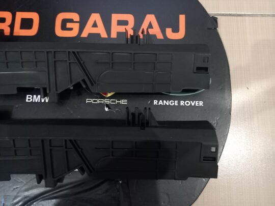 F20 F30 Radyatör Yan Tutucu