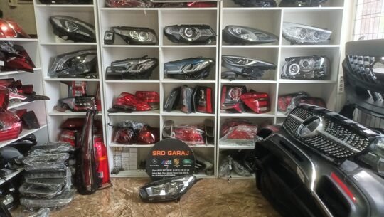 Ford Courier 2018-21 Sol Çıkma Far jt7613w030cd