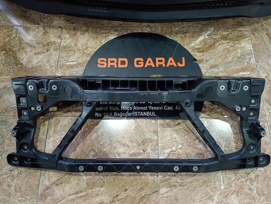 Land Rover Defender 2020 2024 Ön Panel LR132180