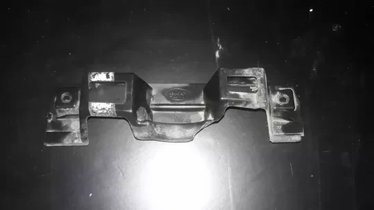 Land Rover Discovery Ön Tampon Sol Braketi DQ0500031