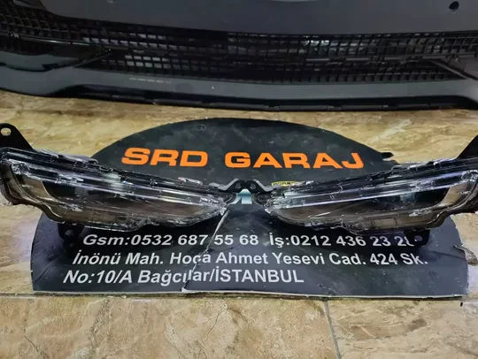 Land Rover Evoque 2020- L551 Siyah Sağ Sol Sis Farı LR0119470 LR0119469