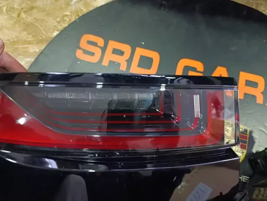 Land Rover Evoque 2020- Sağ Sol Stop LR128379 LR128386