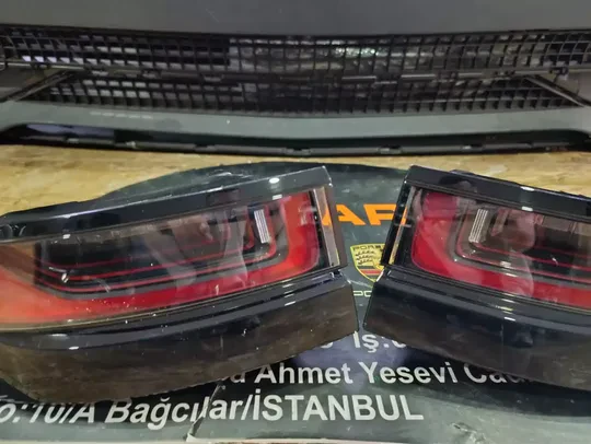 Land Rover Evoque 2020- Sağ Sol Stop LR128379 LR128386