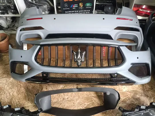 Maserati Ghibli Far Stoplu Body Kit Dönüşüm Seti