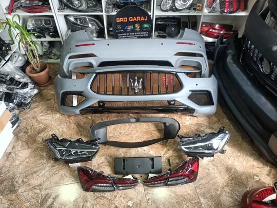 Maserati Ghibli Far Stoplu Body Kit Dönüşüm Seti