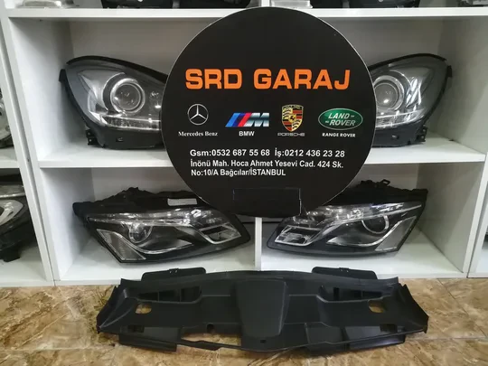 Mercedes 212 On Panel Plastik