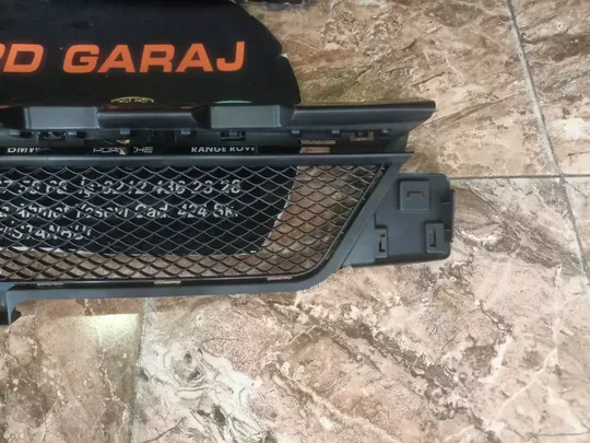 Mercedes A Serisi W176 2012-15 AMG Ön Tampon Orta Izgara A1768850922