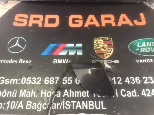 Mercedes A Serisi W176 2015-18 Ön Çeki Demir Kapağı A1768853022