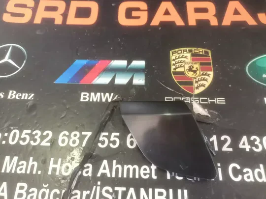 Mercedes A Serisi W176 2015-18 Ön Çeki Demir Kapağı A1768853022