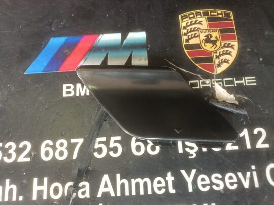 Mercedes A Serisi W176 AMG 2012-15 Ön Çeki Demir Kapağı